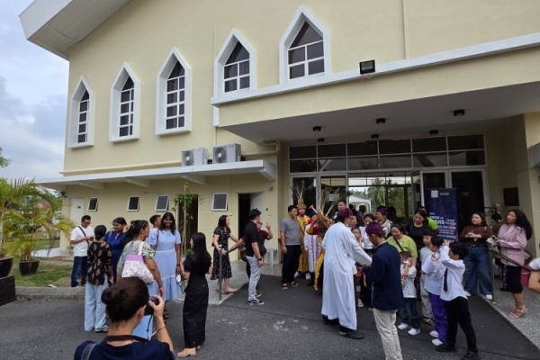 Sunday Mass 19/03