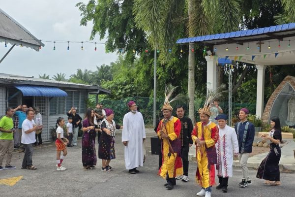 Sunday Mass 19/03