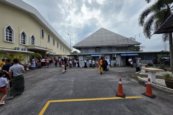 Sunday Mass 19/03
