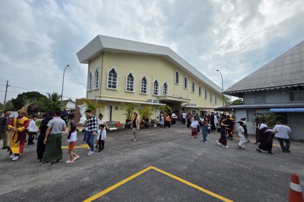 Sunday Mass 19/03