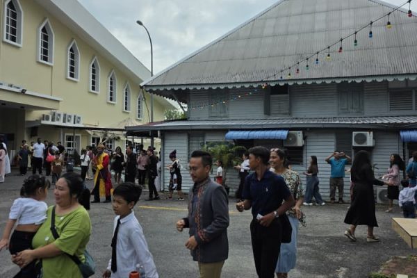 Sunday Mass 19/03
